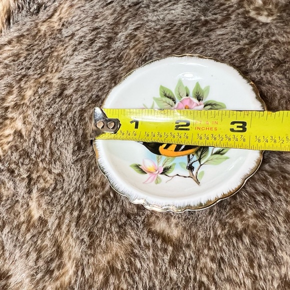 Miniature Porcelain Bird Plates Perched On Branches With Flowers White Gold Trim - Picture 5 of 7